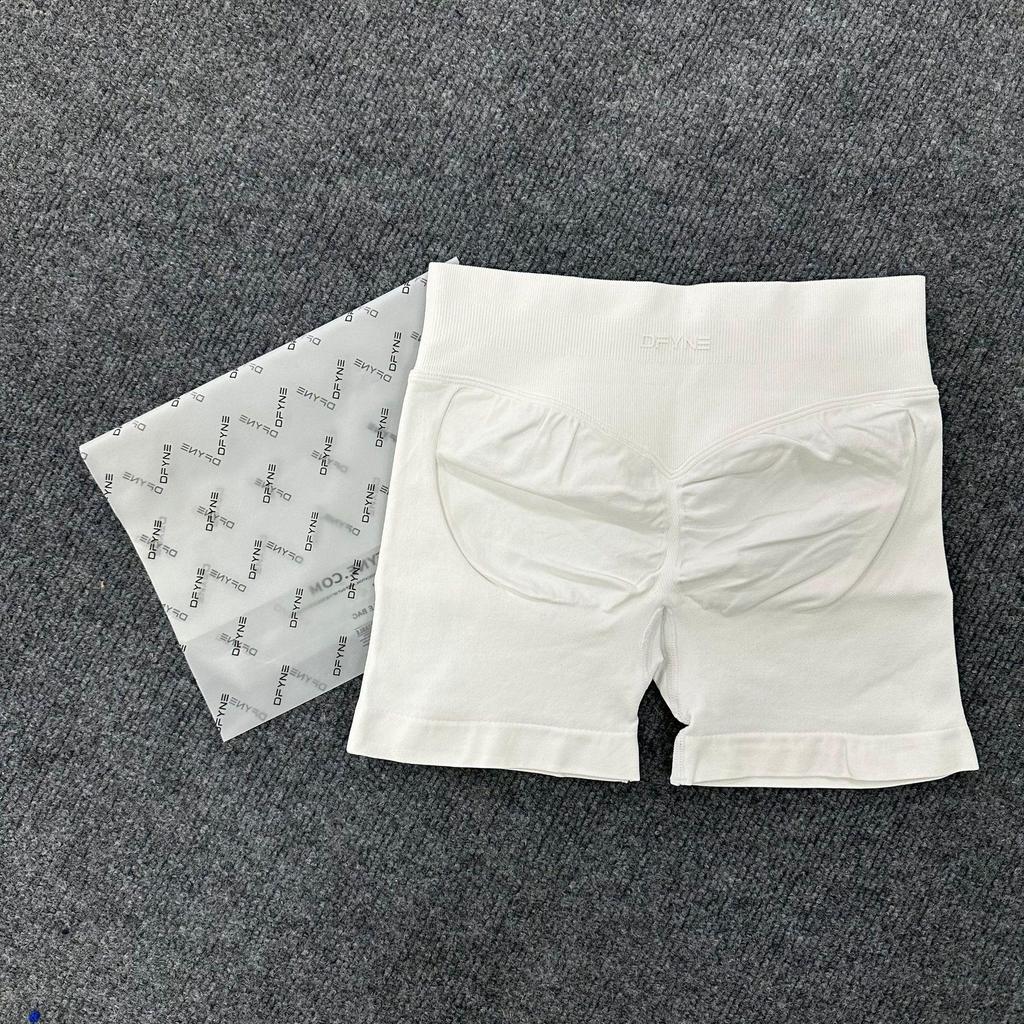 DFYNE Nahtlose Schnelltrocknende Hochelastische Po-Hebende Fitness-Yoga-Laufshorts mit Originaletikett und Tasche