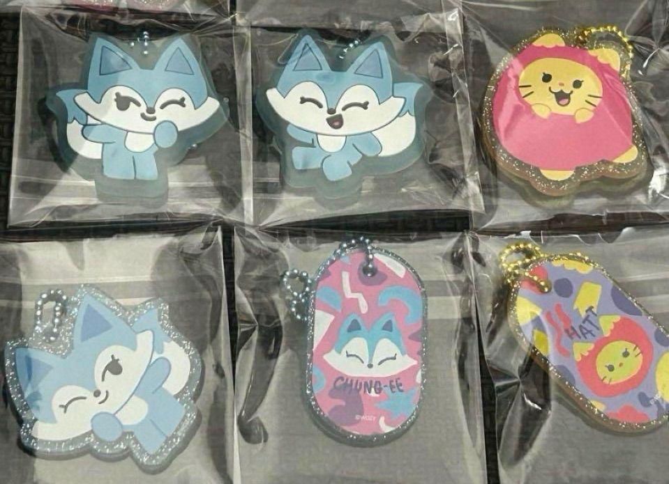 [FOLOSIT] WDZY LINE ITZY Acrilic & Lanț cu Bilă de Cauciuc Complet 20 Tipuri