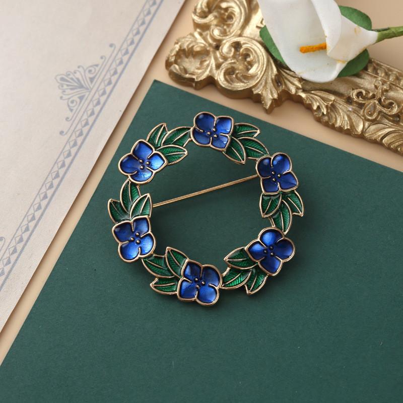 Spilla Femminile Vintage in Cristallo con Corona a Croce per Accessori Moda Regalo