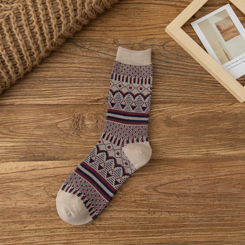 Women's Spring and Autumn Double-needle Double-track Pile Socks Are Retro and Versatile. Autumn and Winter Pure Cotton Mid-calf Socks
