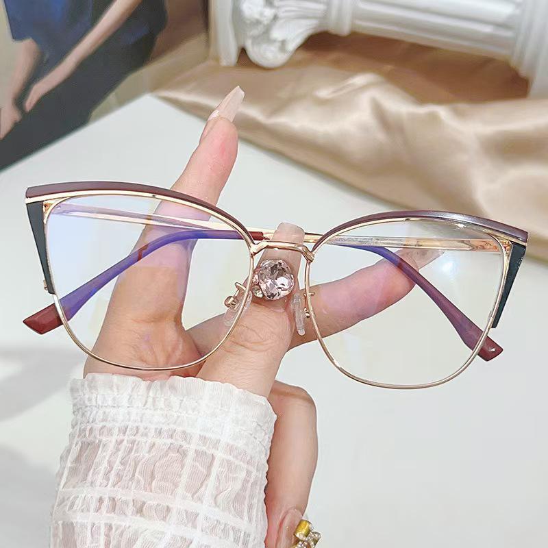 Women's 2025 Color-Changing Anti-Blue Light Metal Glasses - Fashionable, High-End, Color-Blocking Design