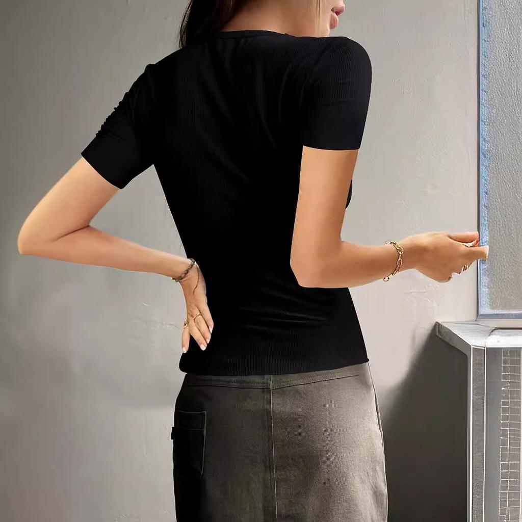 Women’s Short-sleeved Sweet and Fresh-looking Knitted Top with A Lace Collar Button Fastening and Ribbed Trim
