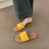 French Flat Bottom One-word Toe Slippers Women's Summer Wear 2025 Summer New Fashion Casual Beach Sandals