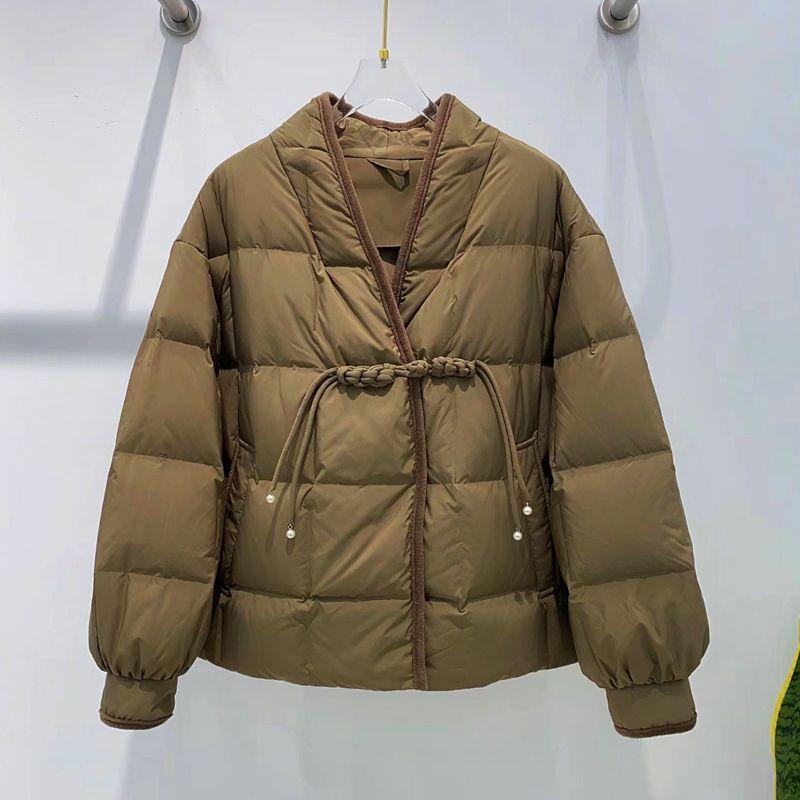 

Пуховик женский короткий с воротником-стойкой на пуговицах, новый средней длины, утолщенный, зимнее пальто 5XL 190-102.5 kg темно-коричневого