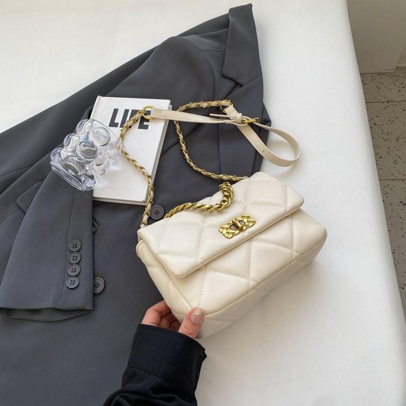 

Elegant Vintage Style Quilted Chain Shoulder Bag For Women In Classic Black Color OffWhite Small