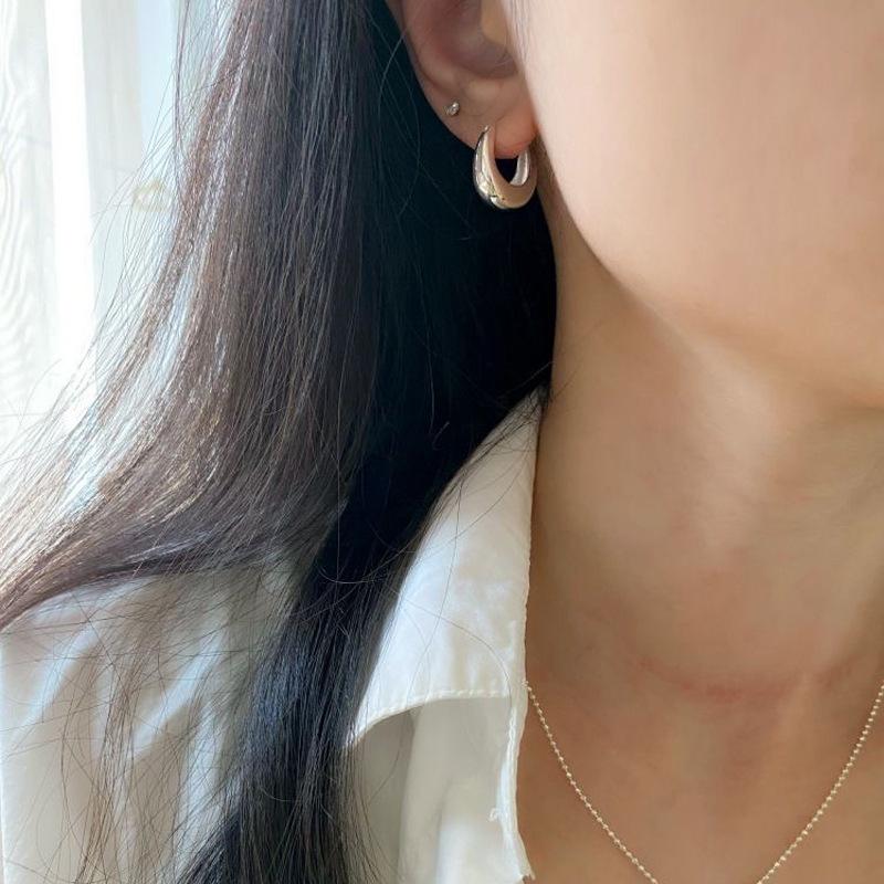 Nové náušnice s celotělovým půlměsícem, základní univerzální náušnice, dámské jednoduché náušnice, personalizovaný temperament, šperky s ušní sponou