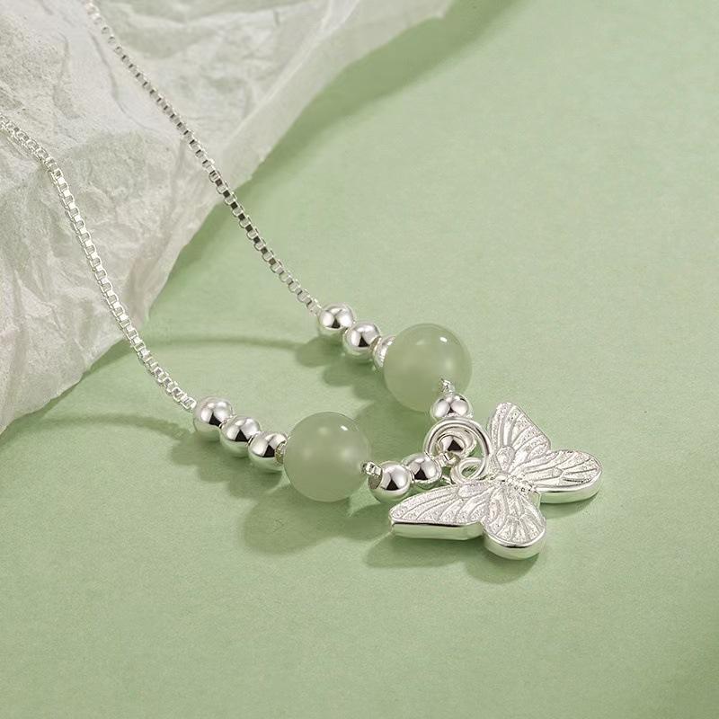 

Фэнтезийный танец бабочек, имитация нефрита Хотан, женское ожерелье в виде бабочки с нишевым дизайном, новый китайский стиль, элегантность, изысканная цепочка на ключицу