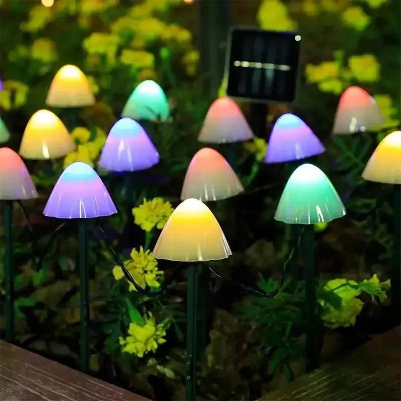 10 LEDS Solar Mushroom Lights Outdoor Waterproof Decorative Street Lights for Lawn Garden Patio Christmas Holiday Decoration
