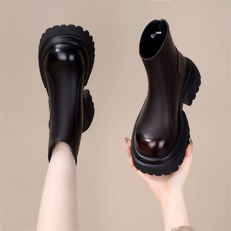 Women's 2025 Autumn/Winter British Style Thick-Soled Platform Chelsea Boots – Height-Increasing & Slimming Retro Short Boots