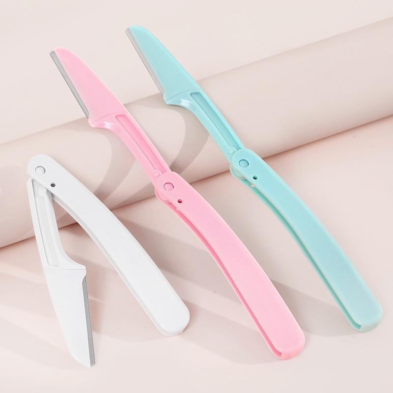 Sicheres Augenbrauenrasierer-Set für Anfängerinnen: Kratzfeste Rasierwerkzeuge & Trimscheren.