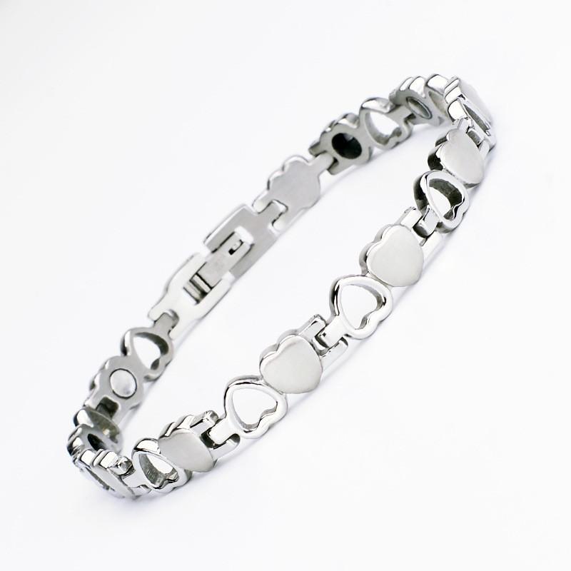 18K Gold Vacuum Plated Adjustable Titanium Steel Heart Cutout Charm Bracelet Women Stylish Minimalist Jewelry Silver