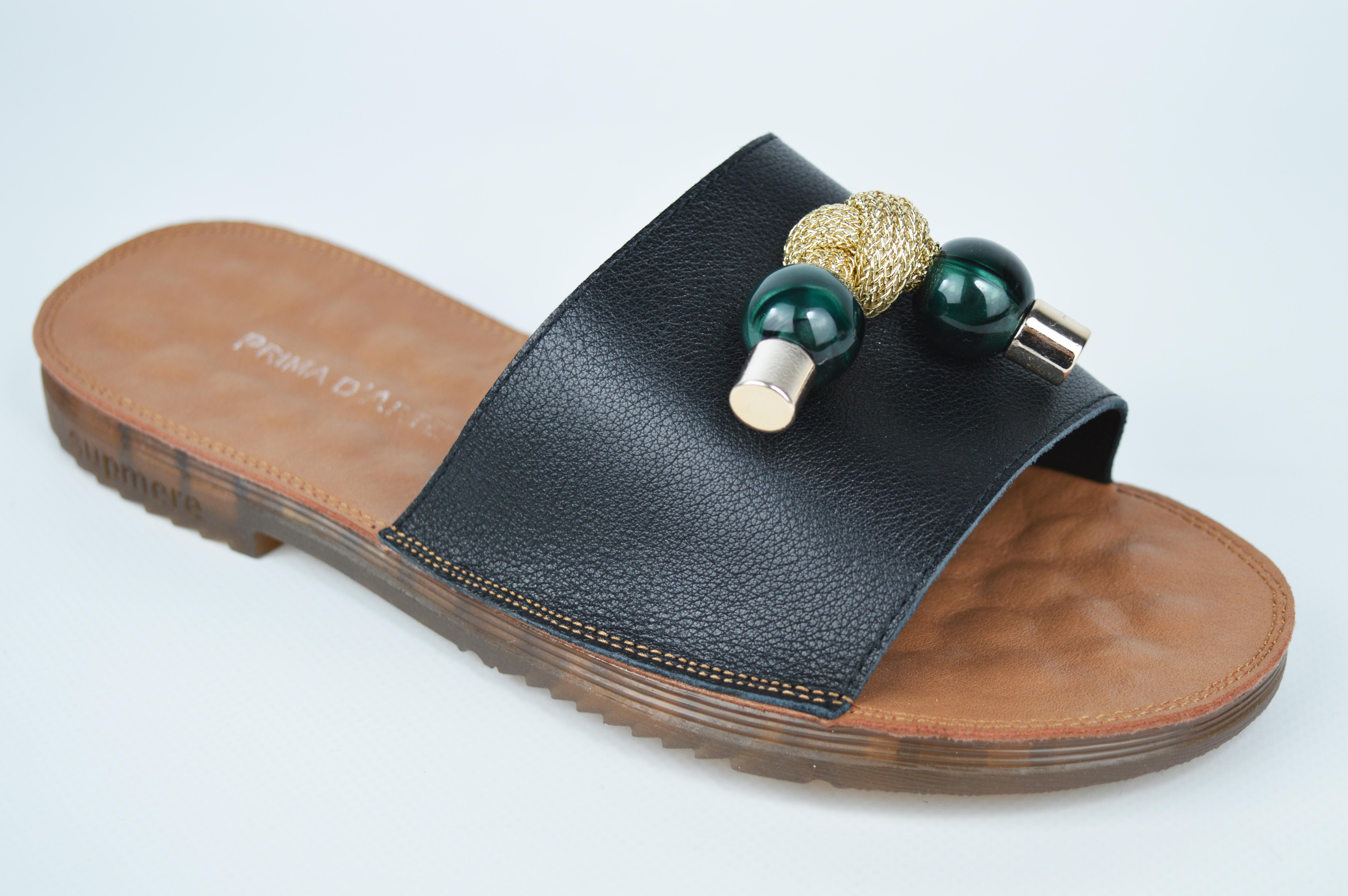 

Шльопанці з кульками Prima d Arte 27062 36 Чорна шкіра 38 чорний