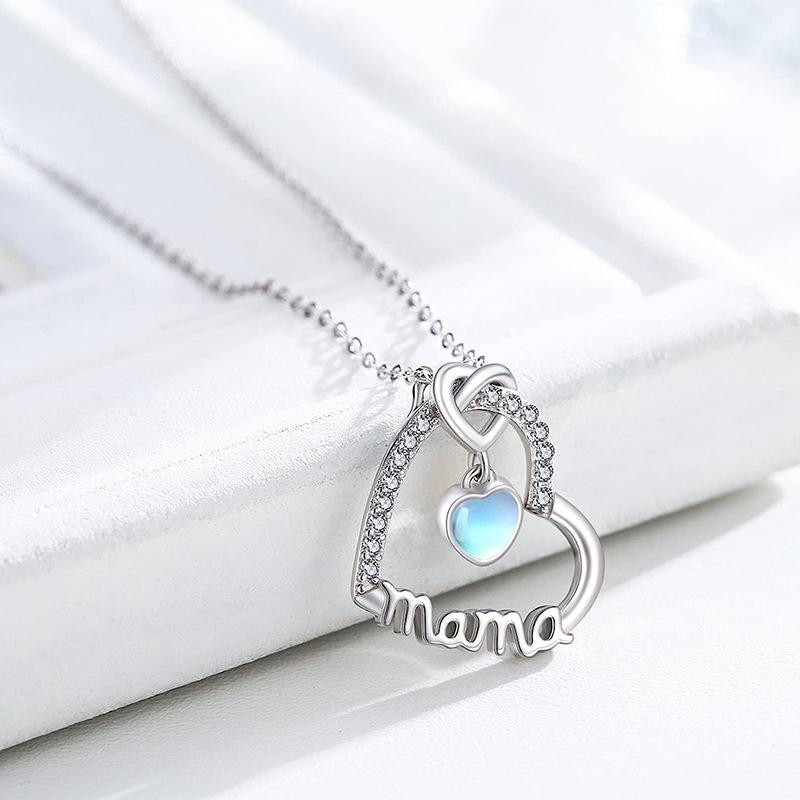 Love Peach Heart Pendant Necklace, Mother'S Day Gift, Mother'S Gift, Elegant Atmospheric Moonstone.