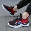 Kinder fliegen gewebte hohle atmungsaktive Single-Mesh-Sportlaufschuhe Outdoor-Flammen-Kinderschuhe