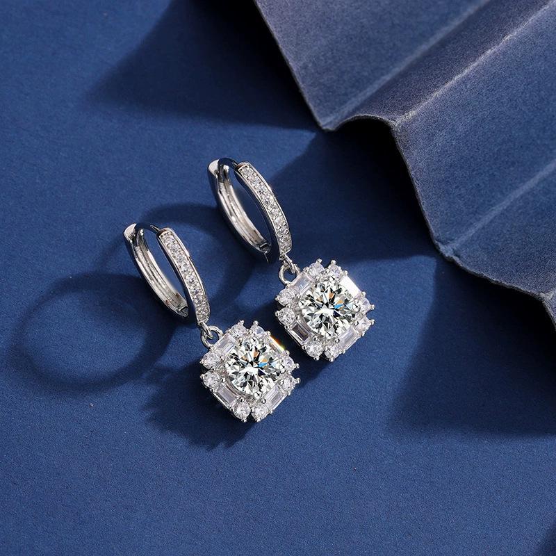 Zircon Hollow Star Stud Earrings for Women Classic Round Square Fashion Ear Cuffs