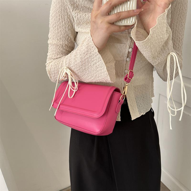 Urban Chic Small Crossbody Bag Trendy 2023 Shoulder Bag Simple Square Purse