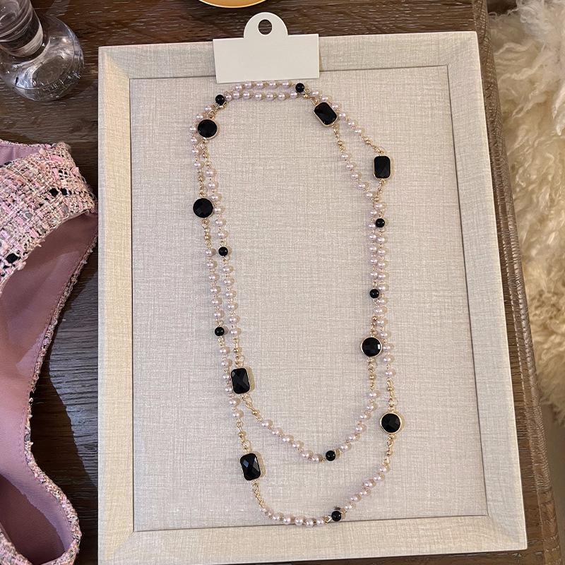 

Жемчужное квадратное многослойное ожерелье с бриллиантами, осенне-зимняя длинная темпераментная цепочка для свитера, нишевое универсальное украшение класса люкс для женщин
