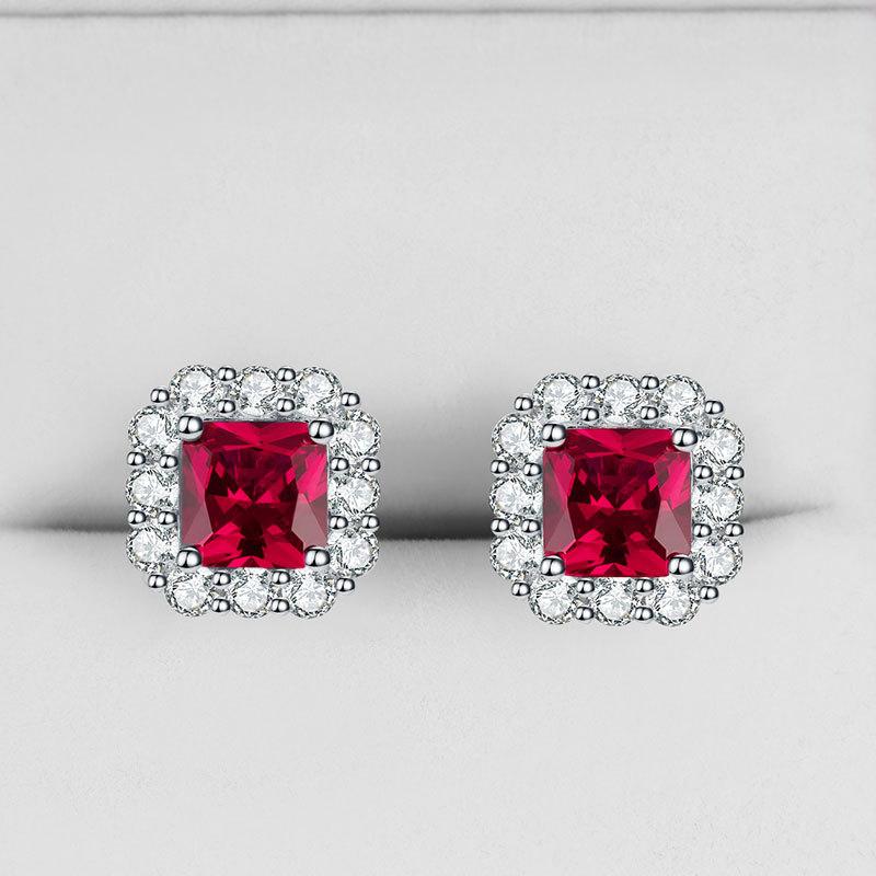 Jewelry Temperament Women'S Earrings, Colorful Treasure Stud Earrings, Imitation Pigeon Blood Ruby Square 7 * 7 Stud Earrings.