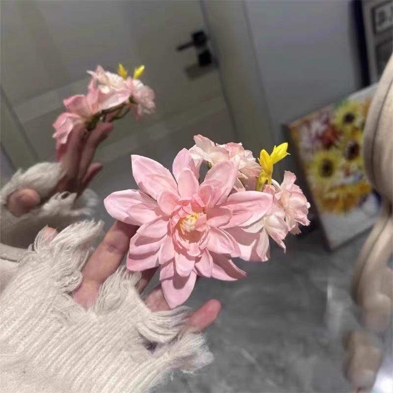 Lily Flower Hair Clip Plastic Flower Hair Claw For Women Girls Sweet Versatile Shark Clip Exquisite Hair Accessories