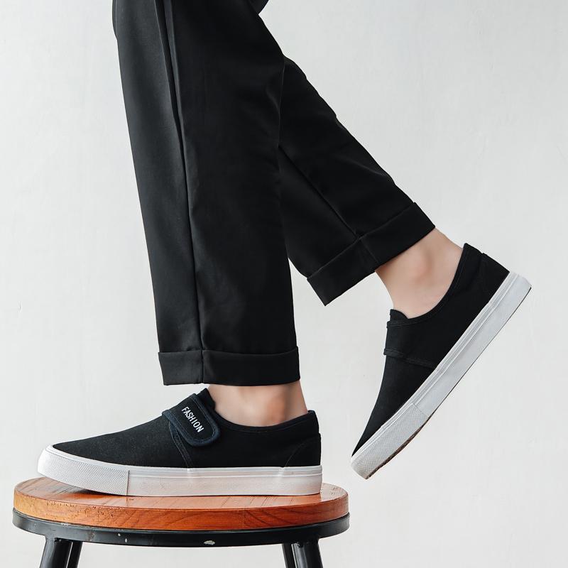 New Canvas Shoes Men Summer Classic Loafers Men Casual Shoes Breathable Lazy Walking Flat Women Shoes Sneakers Black White