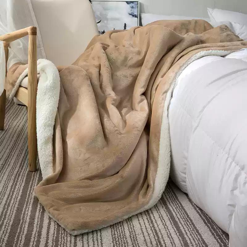 Double Layer Thickened Coral Fleece Small Blanket, Sofa Cover Blanket, Lamb Fleece Office Nap, Nap, Air Conditioning Blanket