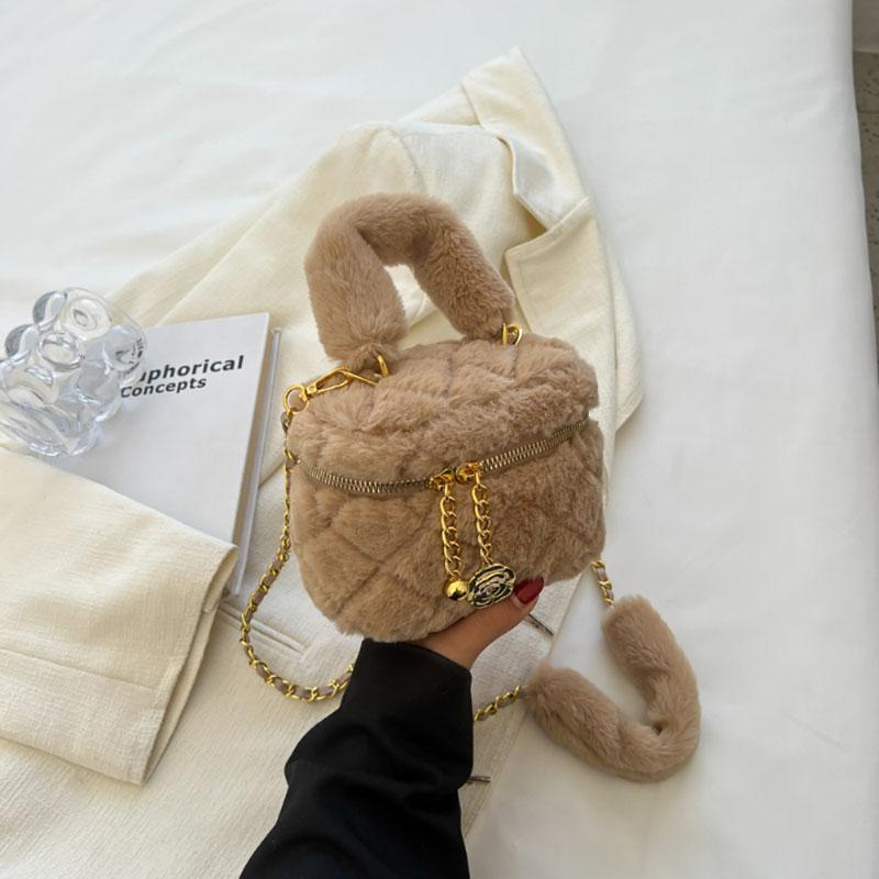 Autumn And Winter Plush Niche Design Sense Bag  New Women Solid Color Popular Chain Crossbody Pack Fashion Simple Furry Bags