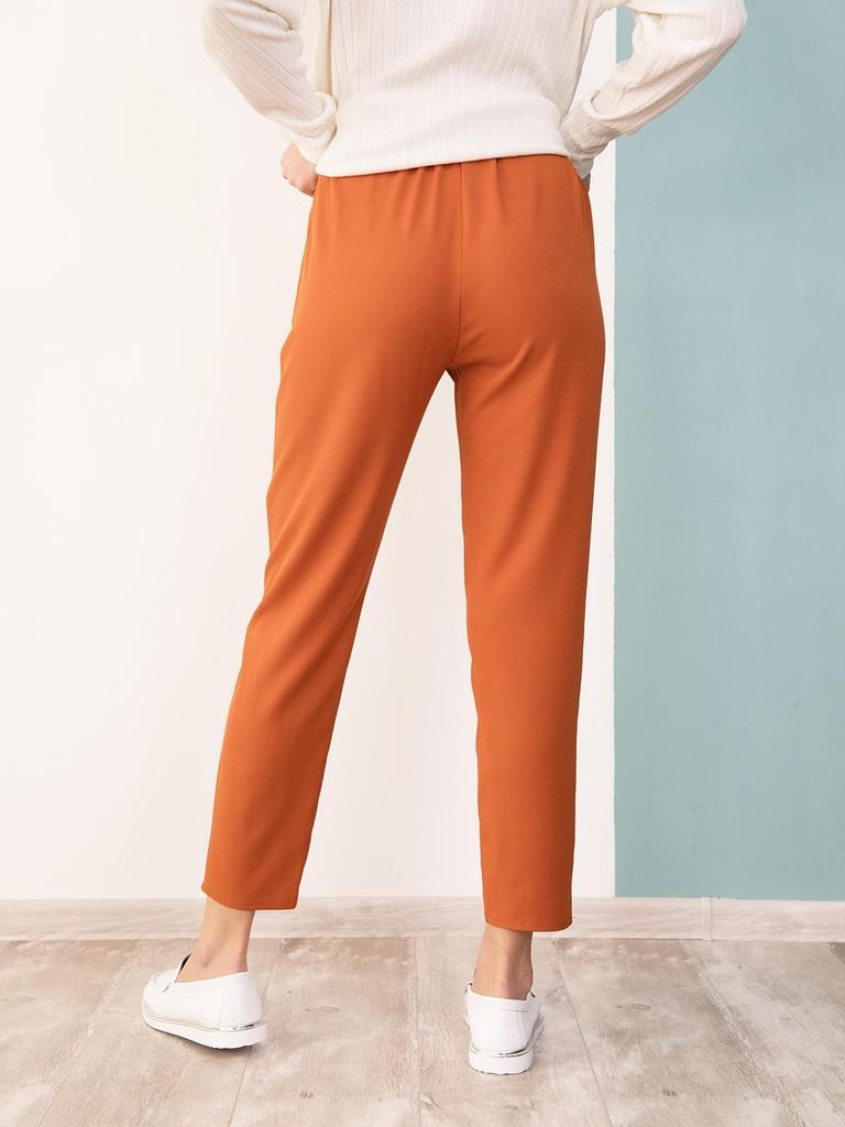 Calça Issa Plus com franzido na cintura