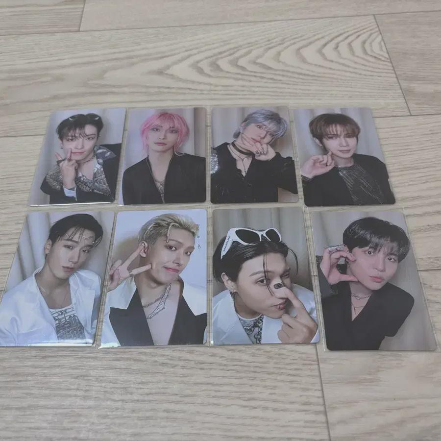 

Ateez Photocard Set