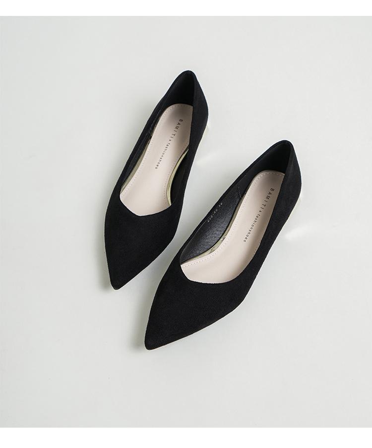 Single shoes women's thick heel autumn new versatile soft leather light mouth flat heel low heel pointed tip ladyshoes