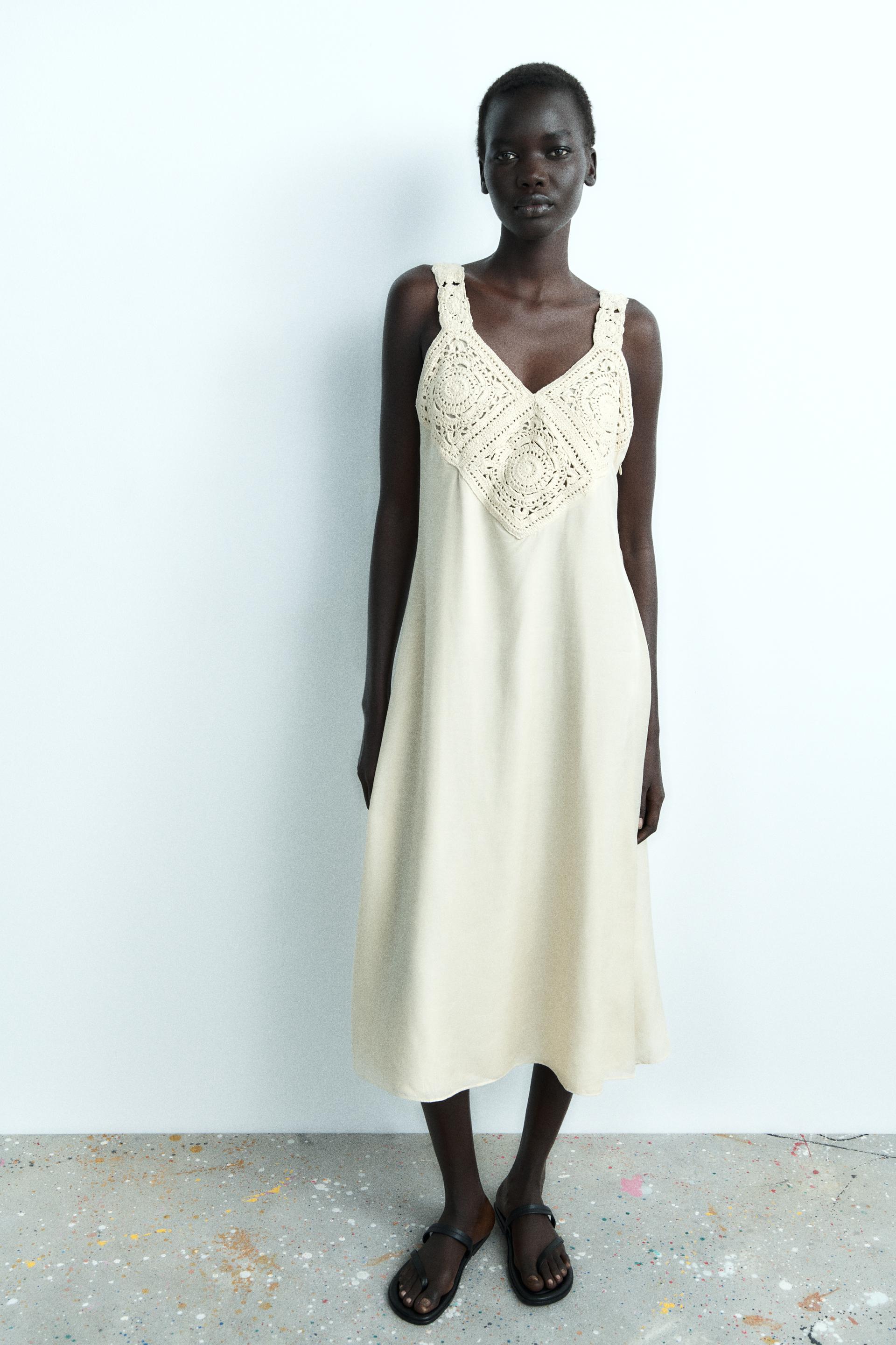 

КОНТРАСТНОЕ ТРИКОТАЖНОЕ ПЛАТЬЕ КРЮЧКОМ