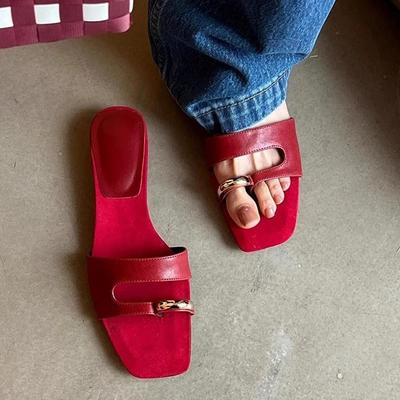 Rindslederversion~ Koreanische Metallschnalle Zehenabdeckung Zehen flache Sohle Ein-Wort-Slipper Damen tragen Sommer neue Sandalen