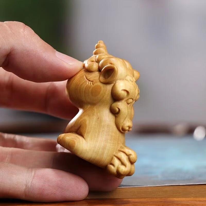 Cartoon Cute Woodcarving Desktop Decoration