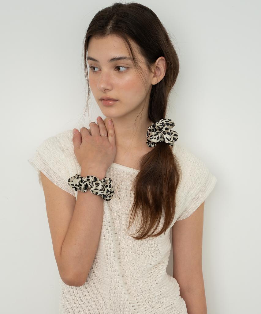 S'Secondo [100% Silk] Solana Leopard Print Hair Scrunchie