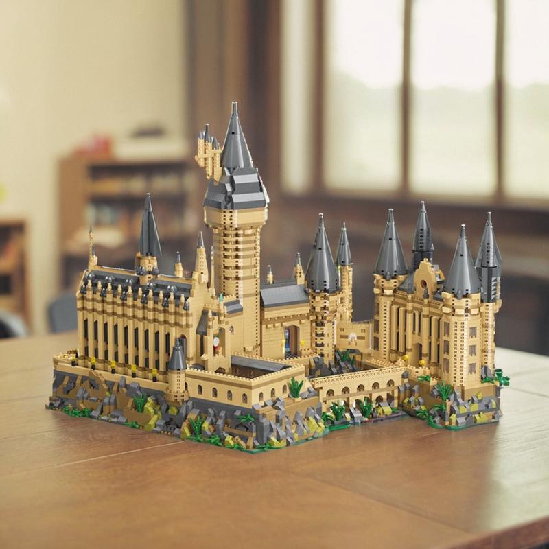 Hogwarts Castle Building Blocks: Challenging Harry Potter Gift for Adults
