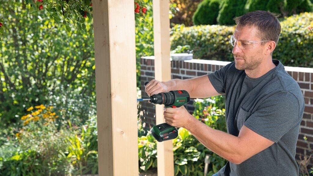 Дрель-шуруповёрт Bosch Advanced Impact 18V-80 QuickSnap2x 2,5Ah Akku + Зарядное устройство Насадки + (06039E2105)