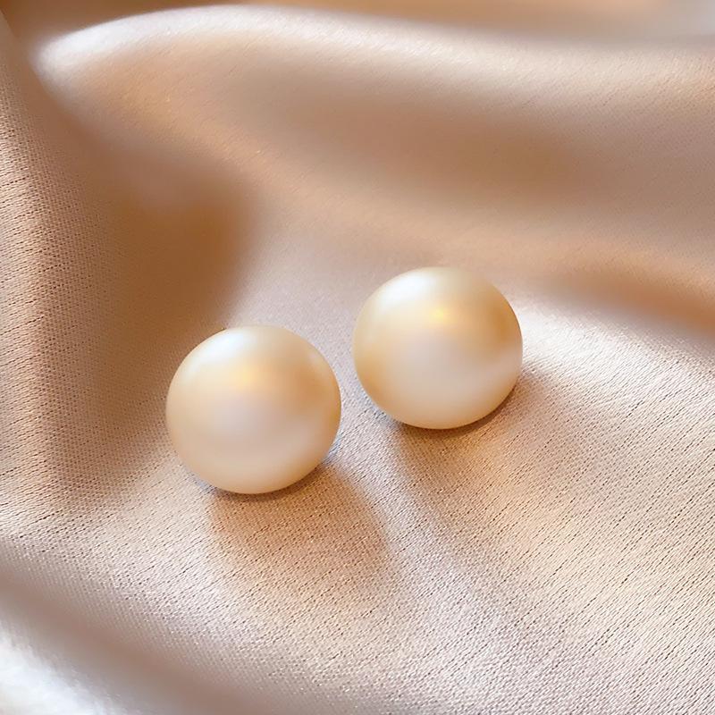 French Pearl Tassel Earrings: Retro, Luxurious, High-End Statement Pieces for Women – Perfect for Autumn and Winter