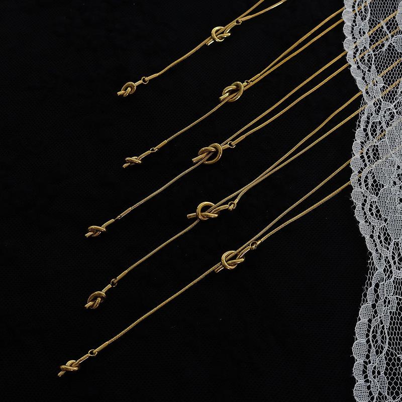 Korean Ins Fashion Trendy Autumn Winter Long Heart-Shaped Knotted Sweater Adjustable 18K Gold Plated Stainless Steel Pendant