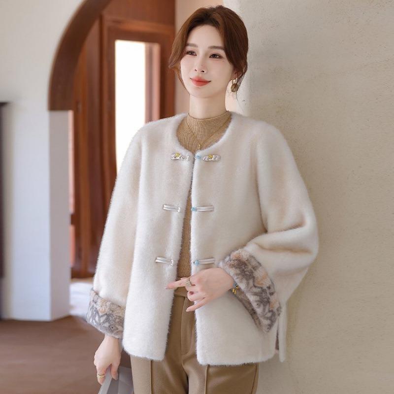 

Пальто из искусственного меха, пушистое пальто, женское, средней длины, с вышивкой, застежка на дисковую пуговицу, одежда для поклонения Гочао 5XL [recommended 150-80kg]