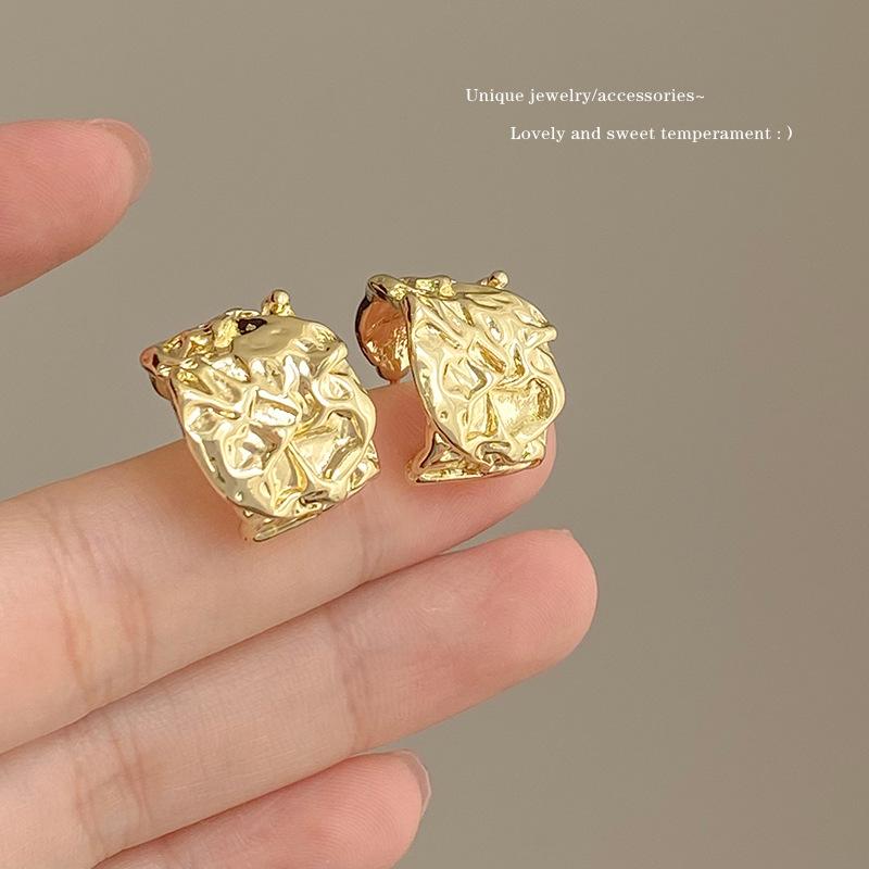 Irregular Hiphop Style Heart Stud Earrings For Women Niche Design French Light Luxury Style Jewelry Gift