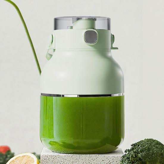 Fruit Juicer Portable Personal Blender BPA-Free Easy to Clean Rechargeable