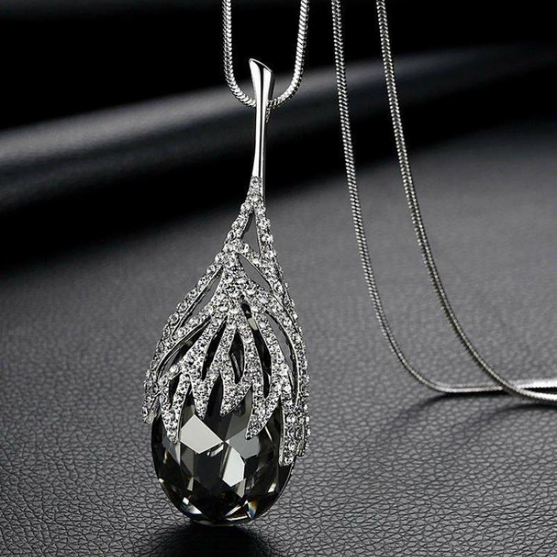 Fashion Irregular Geometric Grey Crystal Necklace For Women Elegant Long Pendant Winter Sweater Chain Necklace Jewelry