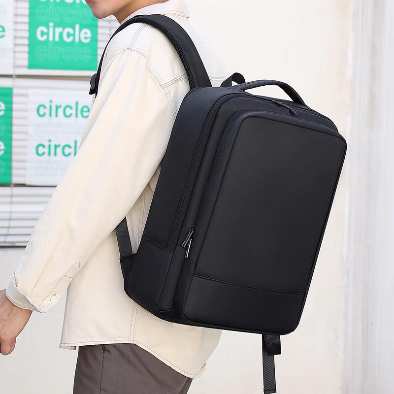 Roaming Space Business Laptop Backpack