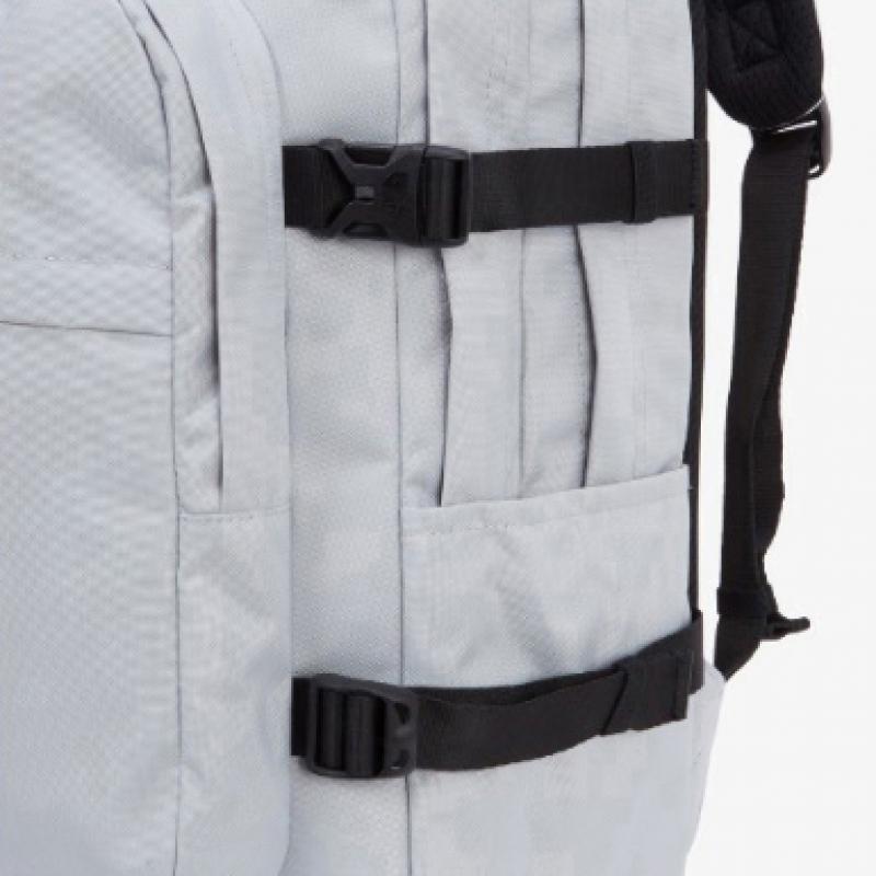 The North Face Standard Backpack Ice Gray Nm2dr05l