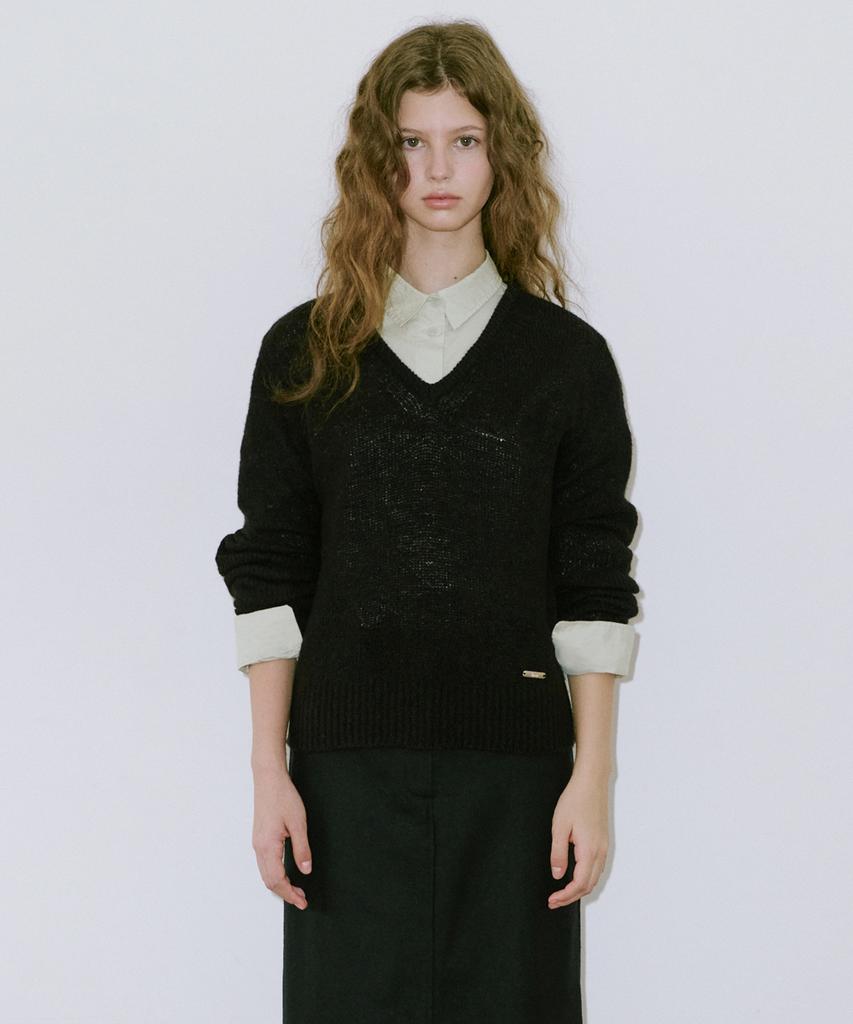 SINOON Hairy Boucle V-Neck Knit(Black)