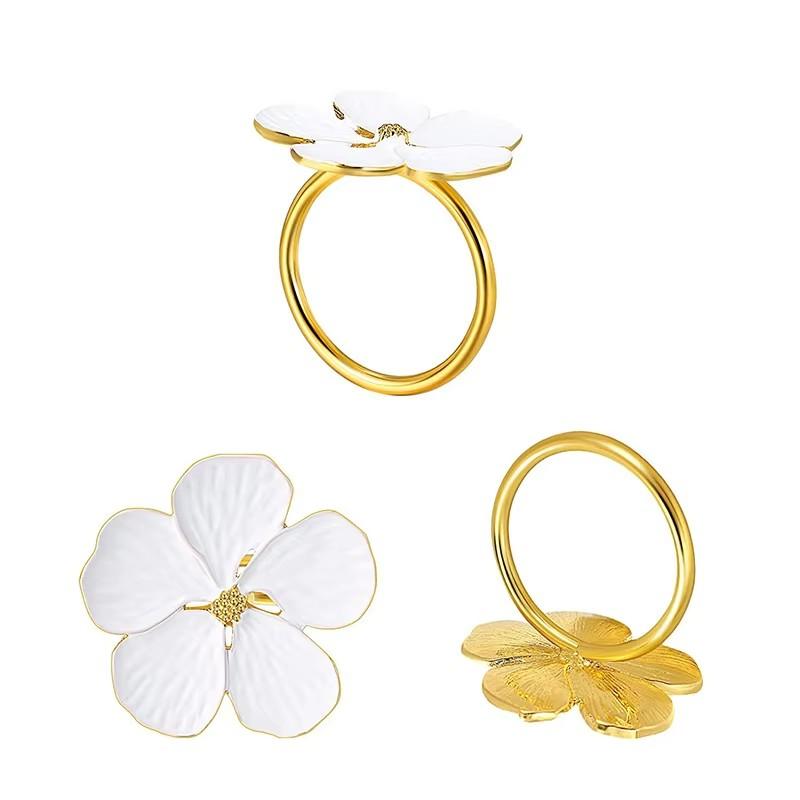 4Pcs New Plum Blossom Napkin Rings Holder Metal Flower Types Accessories For El Parties Feast Wedding Dining Table Decoration