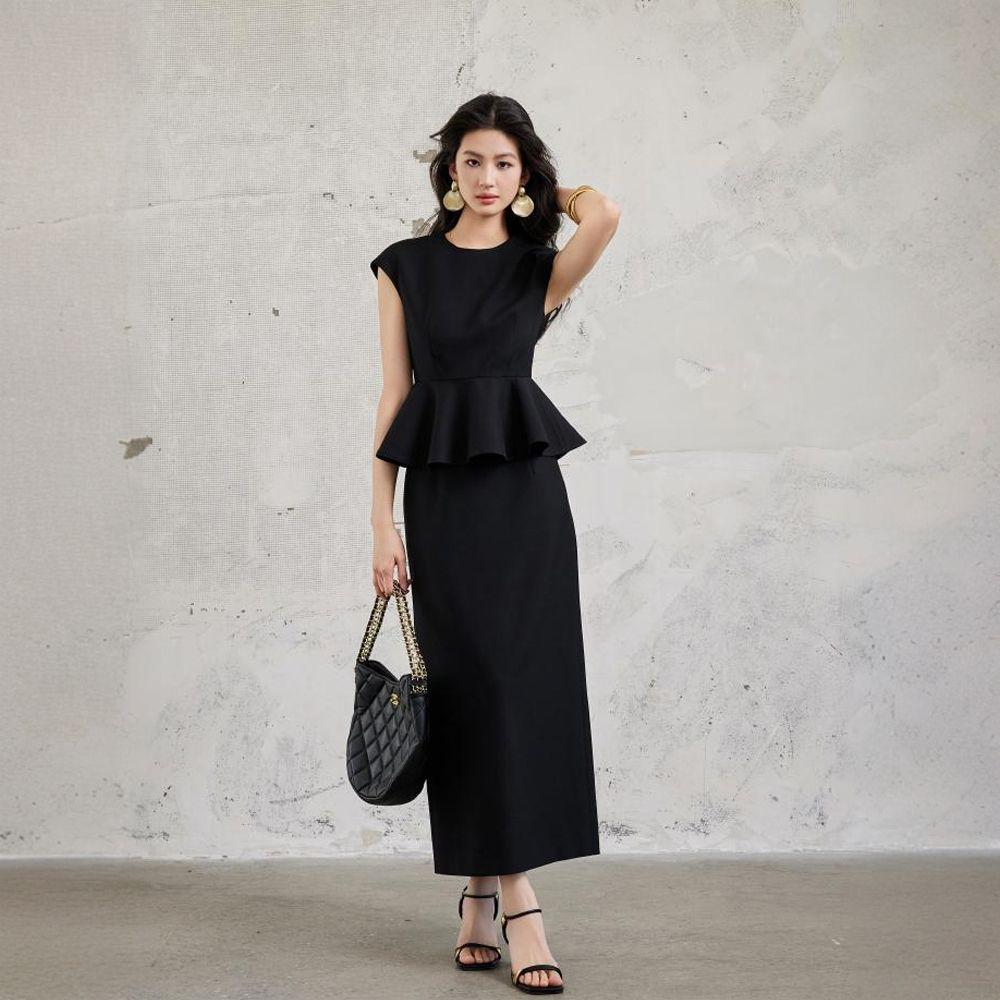 Hepburn-Style Elegant Women's Sleeveless Top & Skirt Set for Summer 2026