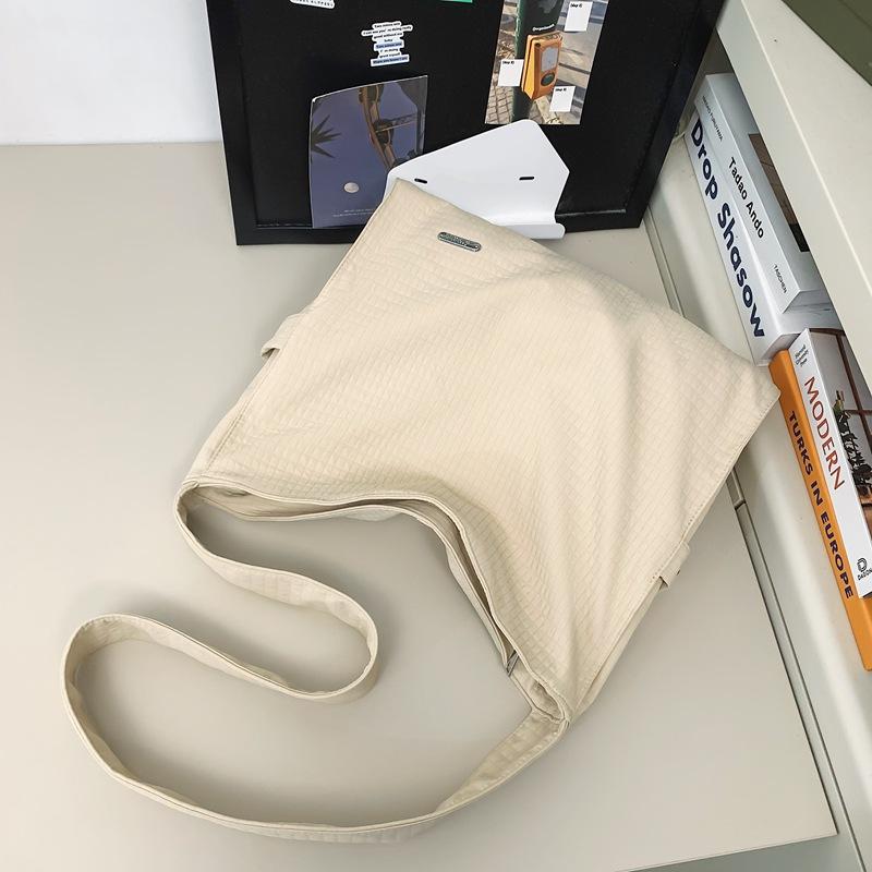 

Популярные в этом году сумки большой вместимости для женской осенней коллекции 2025, новые модные трендовые сумки для поездок на работу, ins, на плечо, тоут, большая сумка белый