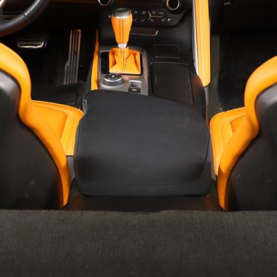 Černý látkový potah středové konzole, podložka pod loketní opěrku, ozdobný díl pro Corvette C7 2014-