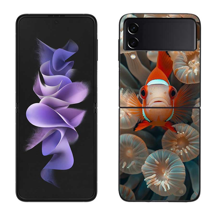 Clownfish and Sea Anemone Phone Case For Samsung Z Flip 7 6 5G Galaxy Z Flip 5 4 3 Black Hard Cell Cover Luxury PC Shell Coque