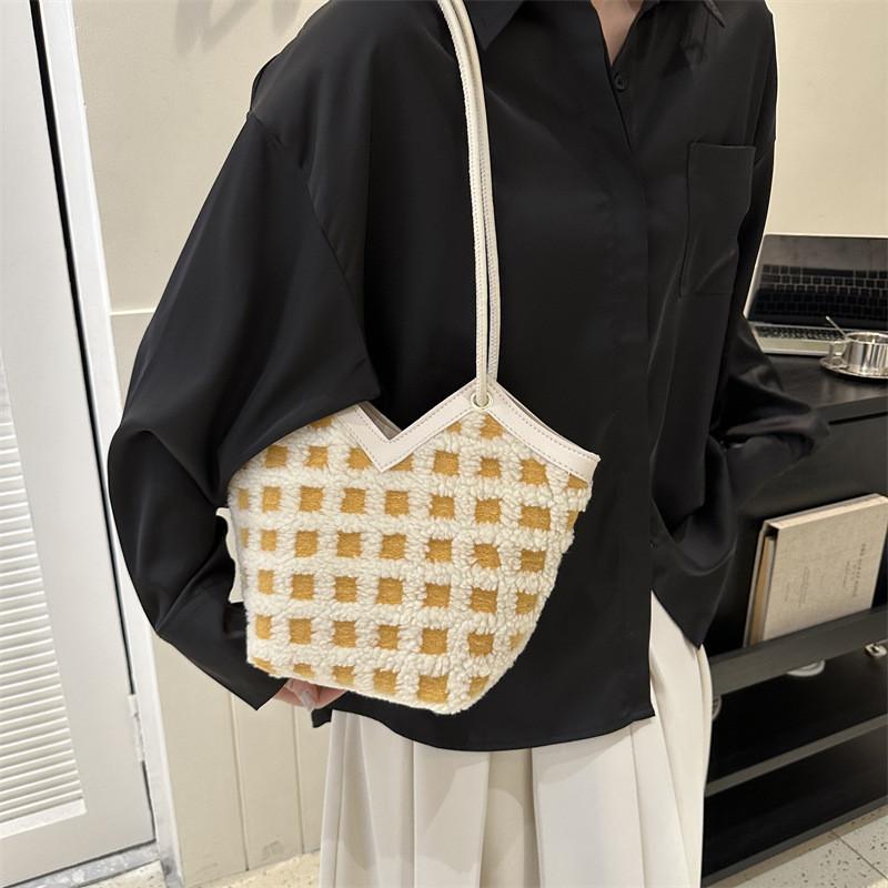 Fashionable Minimalist Shoulder Bag Stylish Tote Bag Large Capacity Perfect For Everyday Use